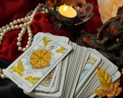 Apakah layak untuk percaya pada kartu tarot dari tarologi profesional, fortunetellers pada kartu tarot, prediksi ketika bertanya -tanya di internet pada kartu tarot: argumen, ulasan. Seberapa benar tata letak kartu Tarot?