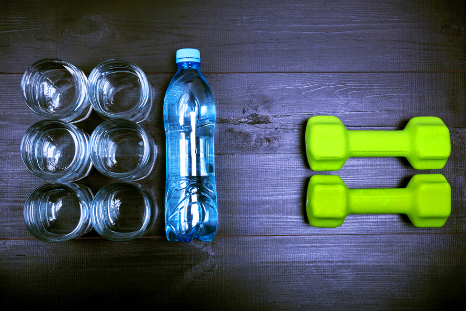 Water, proper nutrition and sport to accelerate metabolism.
