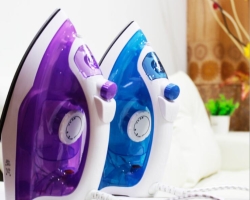 How to choose an iron for home use - tips: what to look for? Which sole is better?