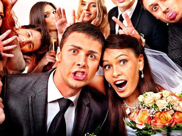 Что нельзя делать гостям на свадьбе: 17 запретов