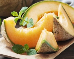 Anda bisa dan cara makan melon di diabetes tipe 2: rekomendasi dokter