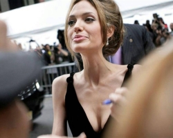 Анджелина Джоли: анорексия. Правда ли, что Анджелина Джоли больна анорексией и умирает?