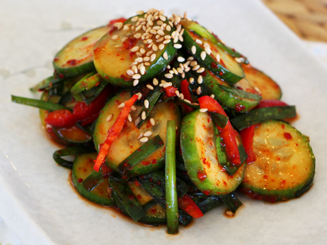 Овощи по-корейски: морковка с грибами, огурцы с кабачками, баклажаны с помидорами и сладким перцем: 3 самых вкусных рецепта с подробными ингредиентами