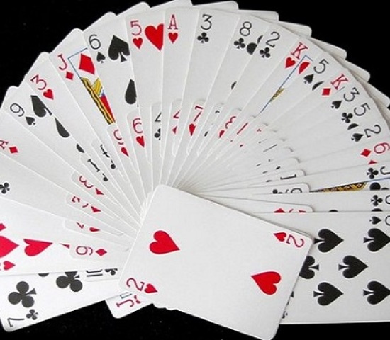 Preprosti triki s karticami in njihovimi skrivnostmi za začetnike: Opis