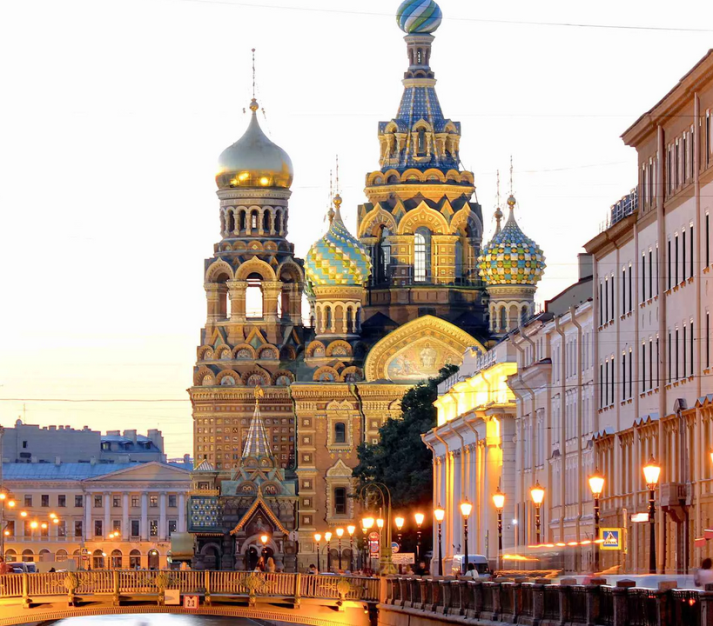 Sankt Peterburg se imenuje druga prestolnica Rusije