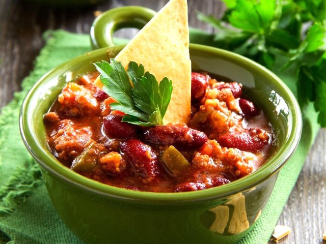 Resep untuk Chili Kon Carne: Klasik, menurut James Oliver, koki dan vegetarian Rusia, dewan kuliner
