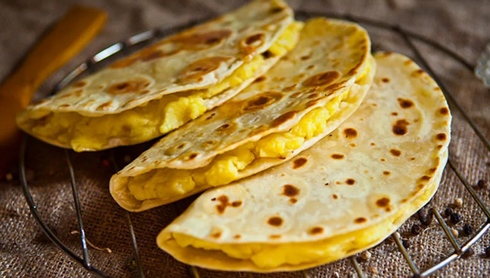 Cakes from dumplings dough residues