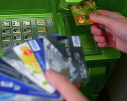 Which side is correctly inserted a bank card to the ATM: step -by -step instructions