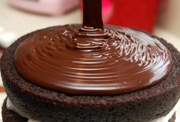 Шоколадная помадка для бисквитного торта