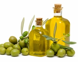 Olive facial oil. Masks and scrubs recipes