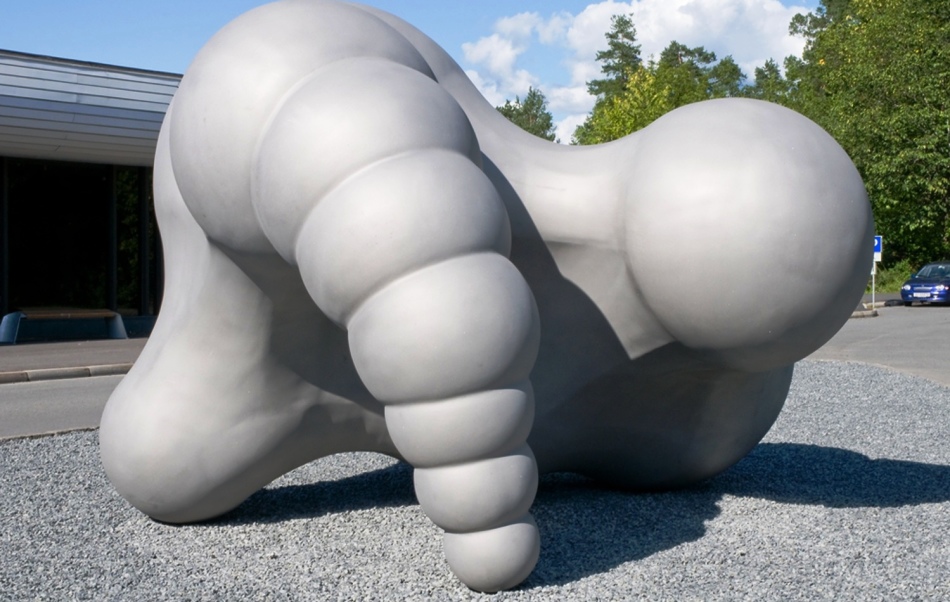Скульптура в центре хени унстад, норвегия