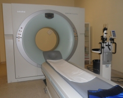 Що є кращим, інформативнішим, ефективнішим, точніше, безпечнішим - діагностикою X -ray або МРТ: порівняння. Яка різниця між X-орендою та МРТ, яка їх різниця? Як часто і після того, як ви можете зробити після МРТ x -рай? Чи можна замінити МРТ на X -ray?