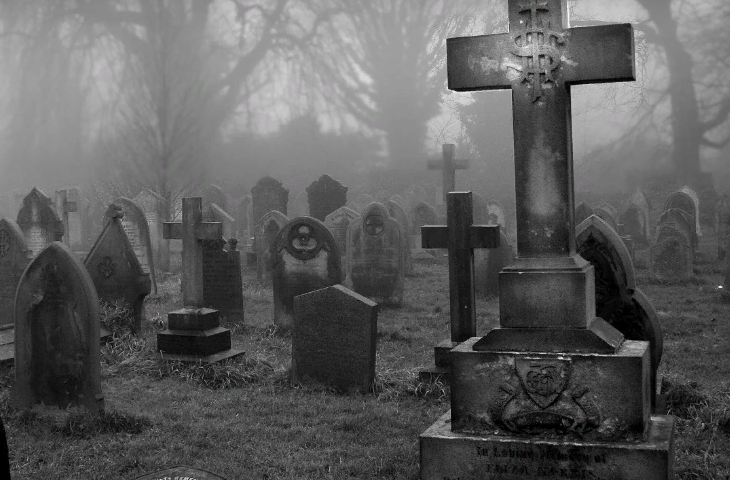 Можно ли просто так приходить на кладбище: как правильно заходить и уходить с кладбища?