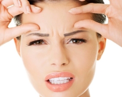 Rides sur le nez entre les sourcils - comment se débarrasser des procédures cosmétiques, des massages, des exercices? Ride moinstika: critiques