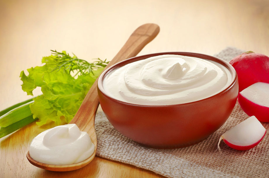 Почему кисломолочный продукт называется йогуртом?