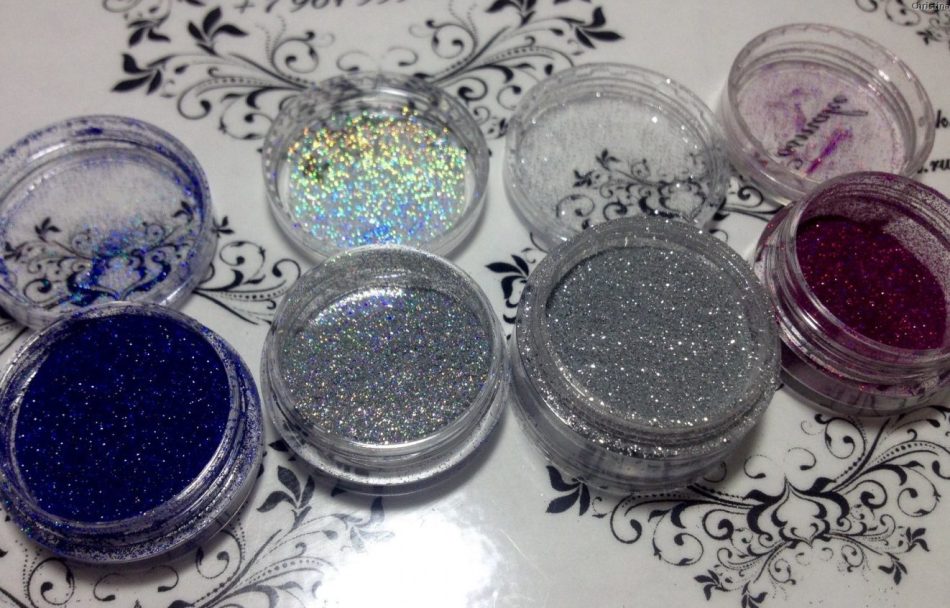 Sparkles for mirror design of nail plate