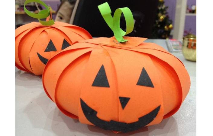 Voluminous flashlight in the form of pumpkin