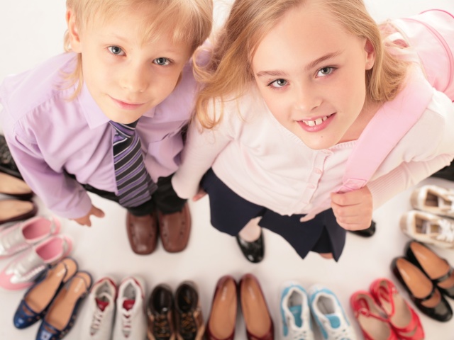 How to find out and choose the size of children's shoes by age? Size and dimensional grid of children's shoes in the USA, Russia, China, Aliexpress in centimeters by age