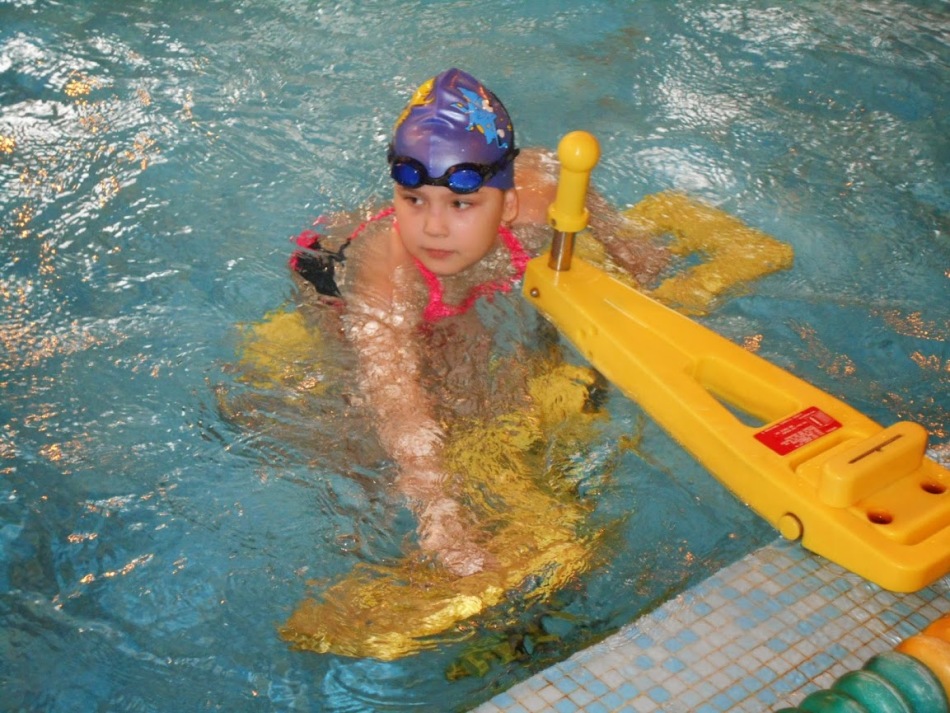 Плаванье - эффективный метод профилактики орви и гриппа у часто болеющих детей