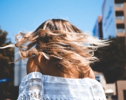 When is it better to wash your hair: in the morning or in the evening, on what days?