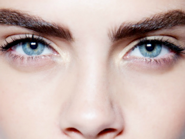5 best ways to grow eyebrows. How to grow eyebrows quickly?