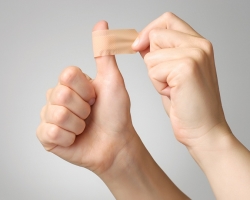 Prst na prstu blizu nohta - Panaritius: Kako zdraviti? Panaritius prsta na roki: zdravljenje, tipi, simptomi, vzroki