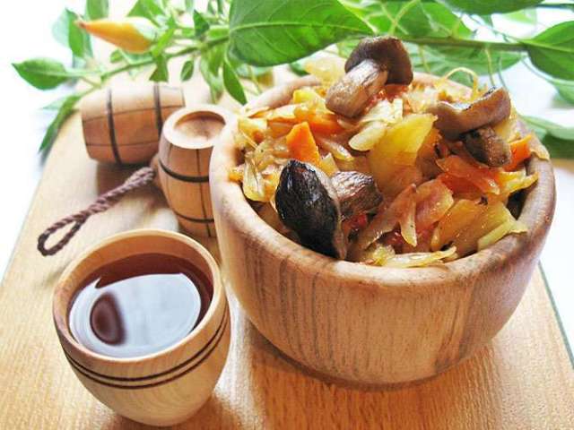 Cara Memproses, Masak dan Goreng Jamur Mentah: Resep terbaik untuk hidangan jamur. Jamur -pai lumpuh, sup kacang polong, salad, gulungan daging, nasi dengan rawer: resep