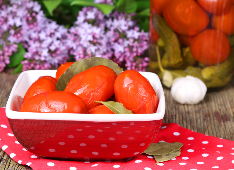 Penting untuk memenuhi aturan saat menggaruk tomat