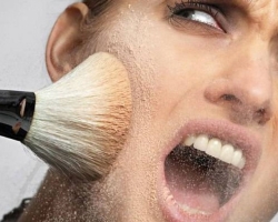 Basic Anti -Edges in Makeup: Daftar yang paling relevan