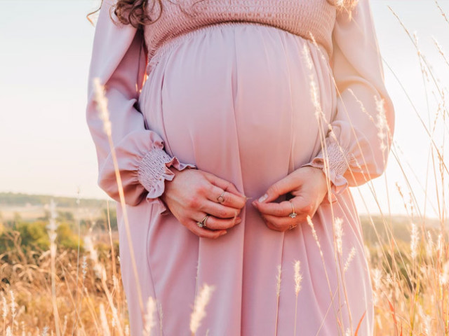 What signs indicate that there will be a pregnancy soon?