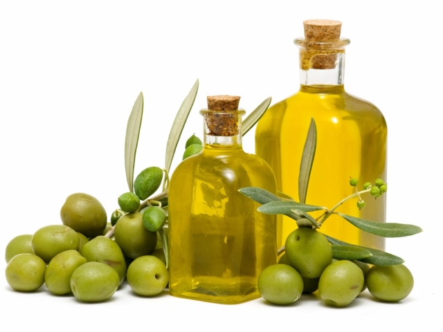 Olive facial oil. Masks and scrubs recipes