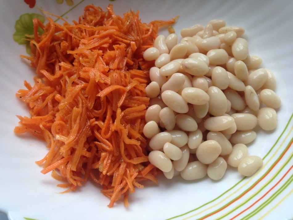 Beans and carrots salad