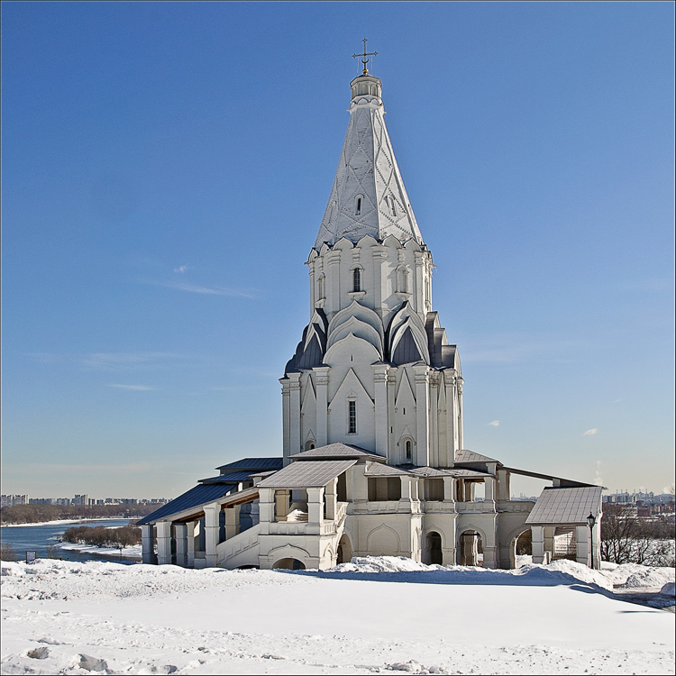 Gereja Ascension adalah salah satu yang paling tidak biasa di Moskow