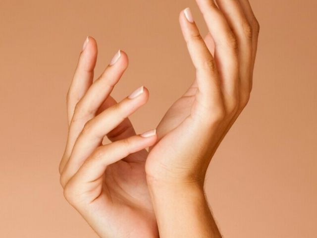 كيف تحدد شخصية الشخص بطول وشكل الأصابع وشكل اليد؟ كيف تحدد شخصية الشخص على الأصابع؟