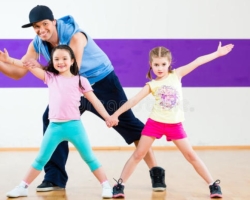 Prednosti plesa za razvoj otrok predšolske in šolske dobe