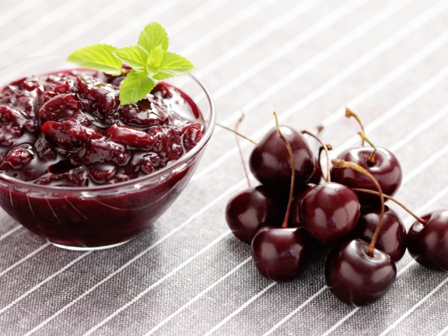 Cherry Jam sans os: recette. Comment le faire et nous attendons la confiture des cerises: recette pour l'hiver