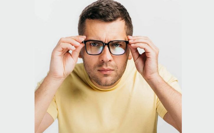 Determine the diopters of glasses at home