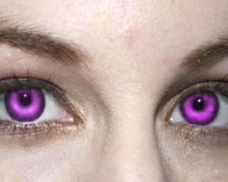 Is there a purple eye color in nature in people: photo. How many people in the world have the rarest purple eye color?