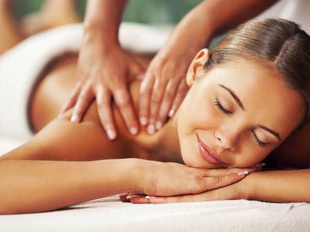 Therapeutic, overall back massage: is it possible to do every day, how often should an adult should do? How often can you do a massage by a massager to an adult?