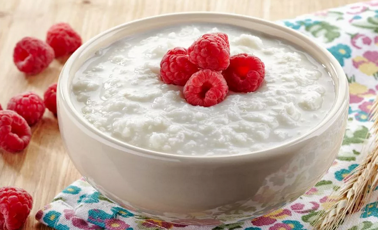 Liquid rice porridge in milk