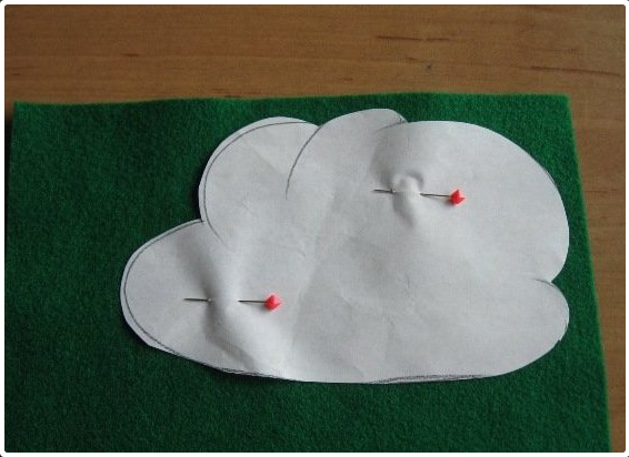 Developing book for the smallest with their own hands from felt: Step 21