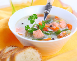 Ribja juha: okusni recepti iz HEK, lososa, skuše, postrvi, saira. Recept za okusno ribjo juho s paradižnikom, proso, smetano, topljenim sirom