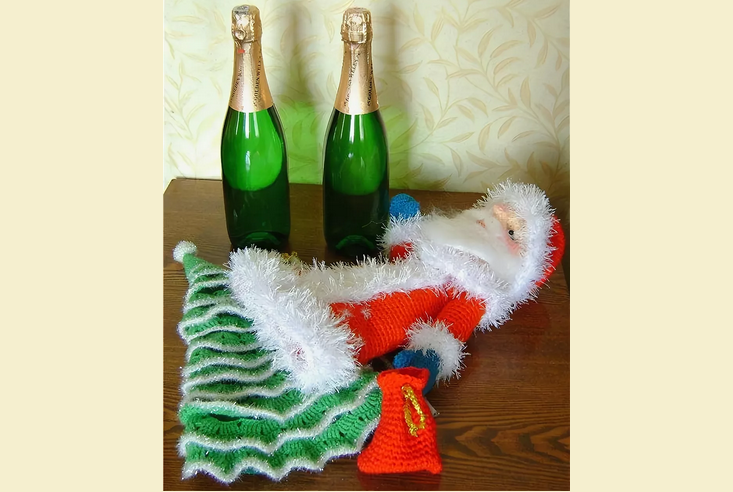 Дед мороз на бутылку шампанского крючком