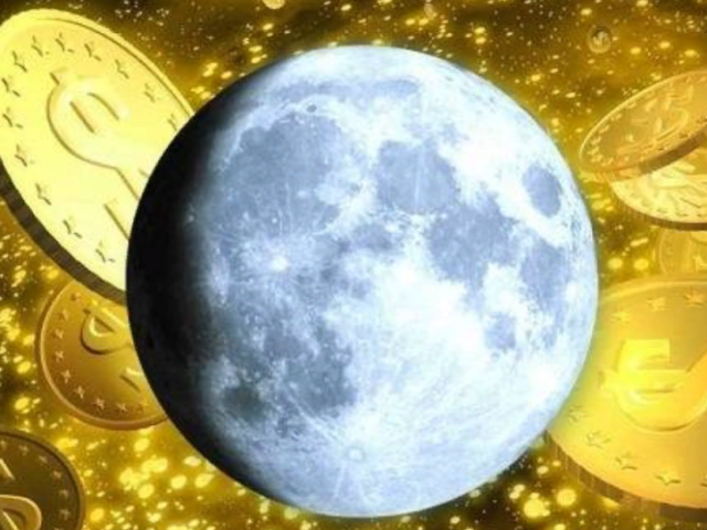 Можно ли проводить ритуалы, читать заговоры на привлечение денег на убывающую, полную Луну: слова, обряды