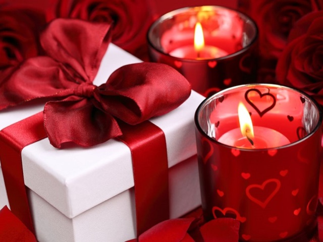 Что можно подарить парню на 14 февраля: идеи практичных и оригинальных подарков, лучшие слова пожеланий к подарку