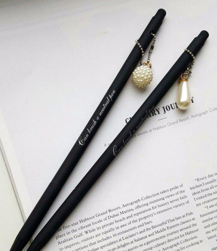 Stylish pen as a gift to a girl
