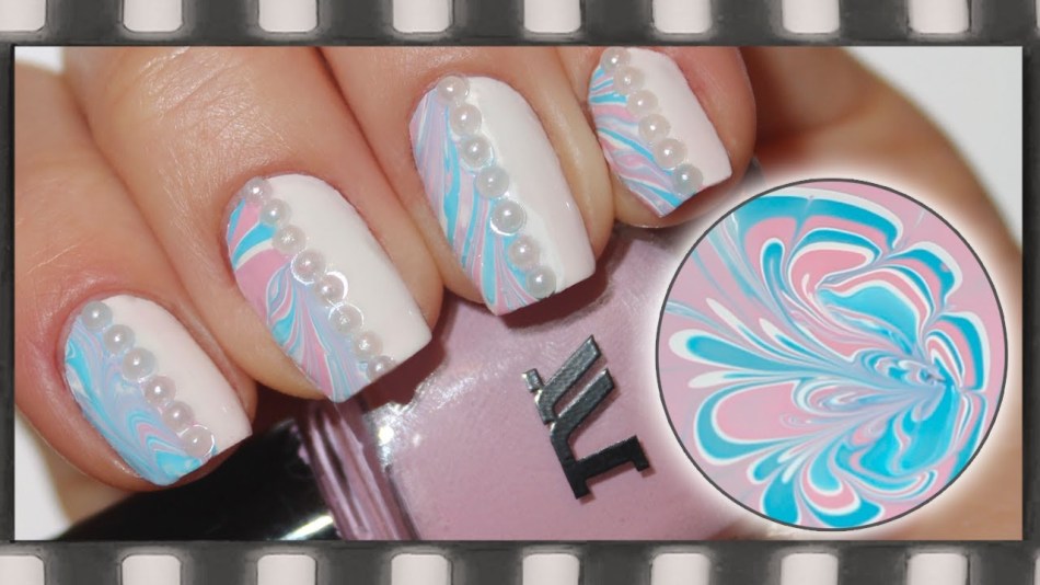 Pastel can also be with rhinestones