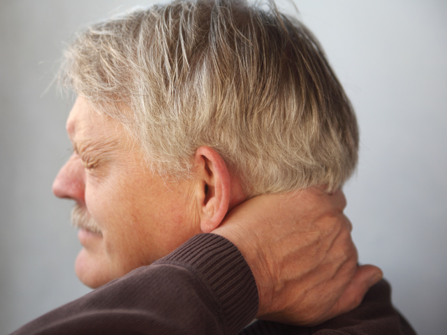 Maux de tête à l'arrière de la tête: types de douleur et de cause. Traitement de la douleur à l'arrière de la tête avec des remèdes folkloriques
