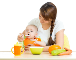 What vegetables and fruits can a child at 6, 7, 8, 9, 10, 11 months and one -year -old, at 2 years old? How to teach a child there are vegetables and fruits, if he does not want, refuses?
