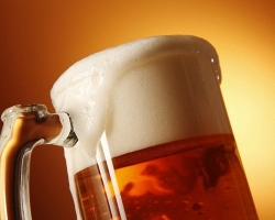 The harm and benefits of beer for women and men. Are they getting fat from beer? Can I drink non -alcoholic beer?
